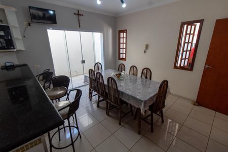 Casa de condomínio à venda com 288m², 5 quartos e 4 vagasSALA DE JANTAR