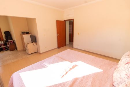 Casa de condomínio à venda com 288m², 5 quartos e 4 vagasSUITE MASTER