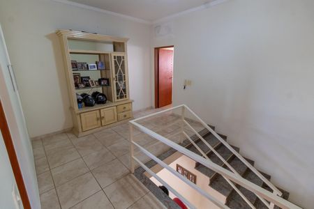 Casa de condomínio à venda com 288m², 5 quartos e 4 vagasHALL PISO SUPERIOR