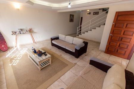 Casa de condomínio à venda com 288m², 5 quartos e 4 vagasSALA DE ESTAR