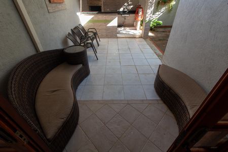 Casa de condomínio à venda com 288m², 5 quartos e 4 vagasÁREA EXTERNA FUNDOS