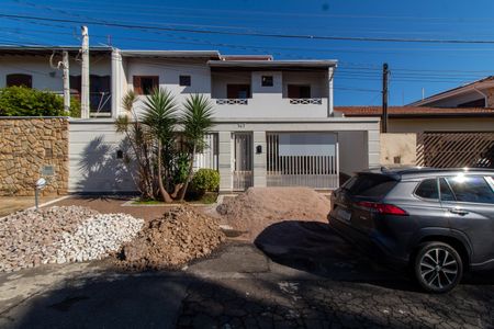 Casa de condomínio à venda com 288m², 5 quartos e 4 vagasFACHADA