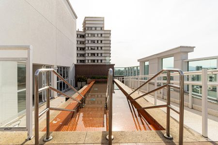 Studio à venda com 41m², 1 quarto e 1 vagaPiscina