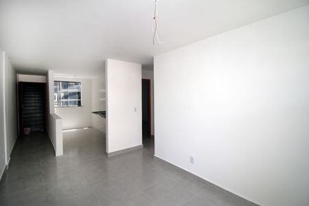 Sala de apartamento à venda com 2 quartos, 67m² em Penha, Rio de Janeiro