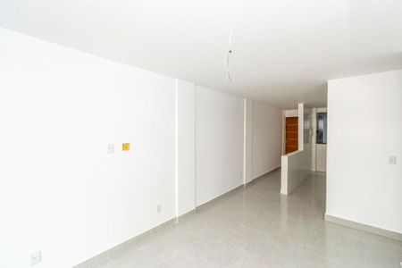 Sala de apartamento à venda com 2 quartos, 67m² em Penha, Rio de Janeiro