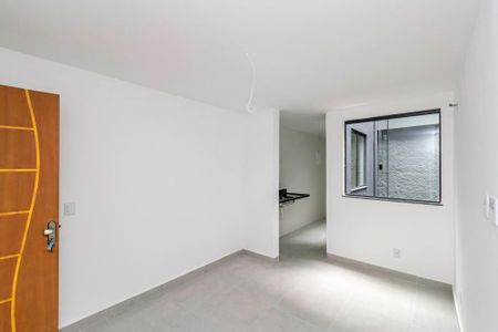 Sala de apartamento à venda com 2 quartos, 50m² em Penha, Rio de Janeiro