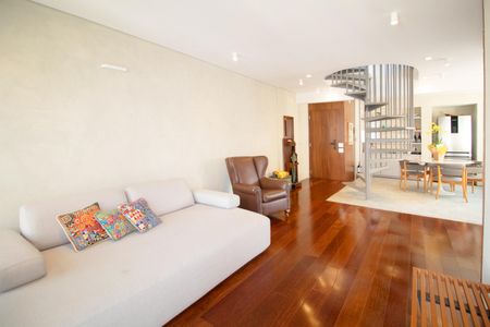 Apartamento para alugar com 169m², 2 quartos e 1 vaga