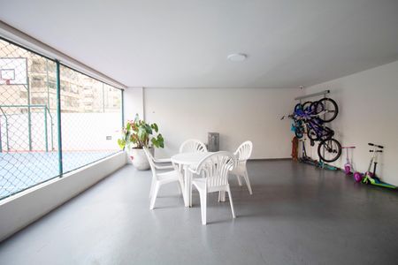 Apartamento para alugar com 169m², 2 quartos e 1 vaga