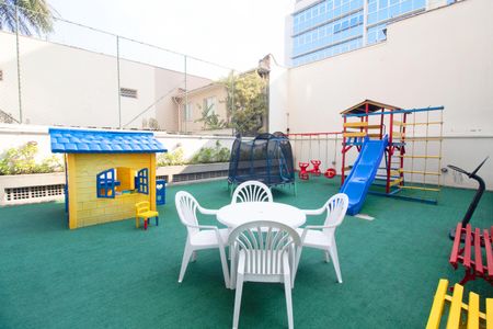 Apartamento para alugar com 169m², 2 quartos e 1 vaga