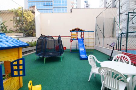 Apartamento para alugar com 169m², 2 quartos e 1 vaga