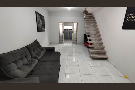 Sala de casa para alugar com 3 quartos, 180m² em Conjunto Habitacional Barro Branco I, São Paulo