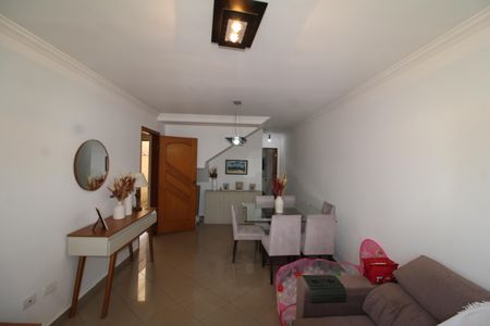 Casa para alugar com 210m², 3 quartos e 2 vagasSala