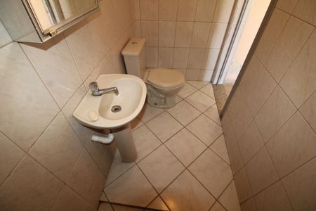 Casa para alugar com 210m², 3 quartos e 2 vagasQuintal - Banheiro