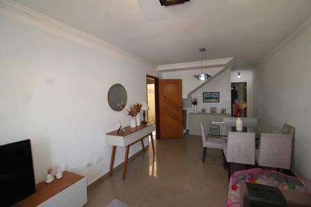 Casa para alugar com 210m², 3 quartos e 2 vagasSala