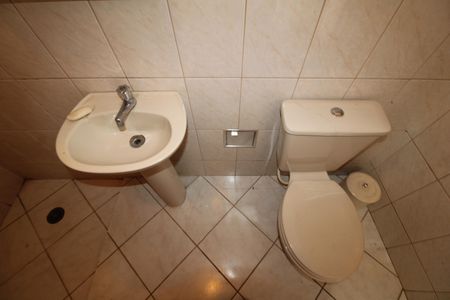 Casa para alugar com 210m², 3 quartos e 2 vagasQuintal - Banheiro