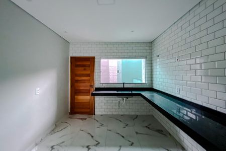 Casa à venda com 125m², 2 quartos e 4 vagas Casa à venda com 125m², 2 quartos e 4 vagasCozinha