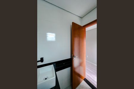 Casa à venda com 125m², 2 quartos e 4 vagas Casa à venda com 125m², 2 quartos e 4 vagasBanheiro da Suíte 2