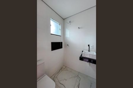 Casa à venda com 125m², 2 quartos e 4 vagas Casa à venda com 125m², 2 quartos e 4 vagasBanheiro da Suíte 2