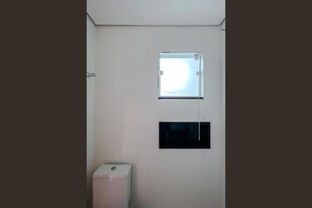 Casa à venda com 125m², 2 quartos e 4 vagas Casa à venda com 125m², 2 quartos e 4 vagasBanheiro da Suíte 2