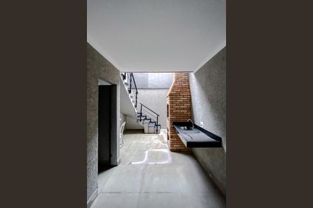 Casa à venda com 125m², 2 quartos e 4 vagas Casa à venda com 125m², 2 quartos e 4 vagasChurrasqueira e Área de Serviço