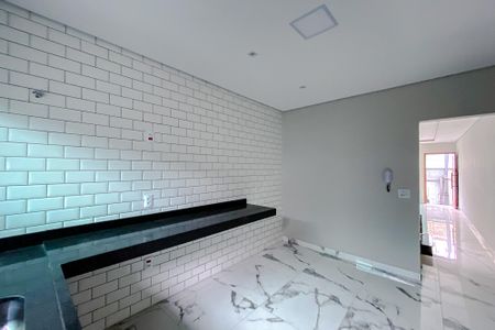 Casa à venda com 125m², 2 quartos e 4 vagas Casa à venda com 125m², 2 quartos e 4 vagasCozinha