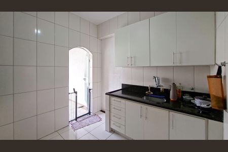 Casa à venda com 432m², 3 quartos e 3 vagas Casa à venda com 432m², 3 quartos e 3 vagasCozinha