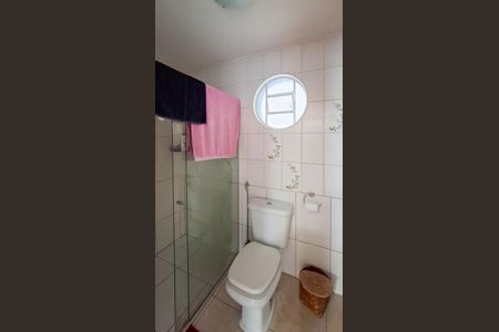 Casa à venda com 432m², 3 quartos e 3 vagas Casa à venda com 432m², 3 quartos e 3 vagasBanheiro Social