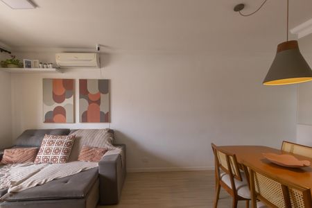 Apartamento para alugar com 66m², 2 quartos e 1 vagaSala