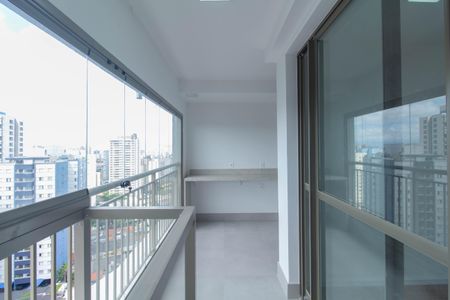 Apartamento para alugar com 65m², 2 quartos e 1 vaga Apartamento para alugar com 65m², 2 quartos e 1 vagaVaranda