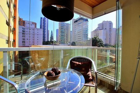 Apartamento à venda com 127m², 3 quartos e 3 vagasVaranda