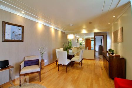 Apartamento à venda com 127m², 3 quartos e 3 vagasSala de jantar