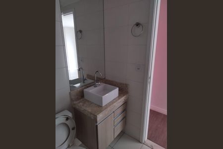 Banheiro de apartamento para alugar com 3 quartos, 65m² em Ponte Grande, Guarulhos