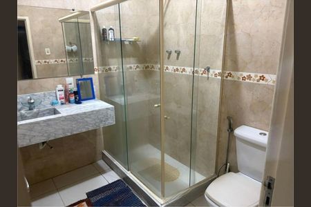 Banheiro de casa de condomínio à venda com 5 quartos, 250m² em Lins de Vasconcelos, Rio de Janeiro