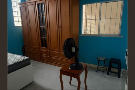 Casa de condomínio à venda com 250m², 5 quartos e 3 vagasQuarto