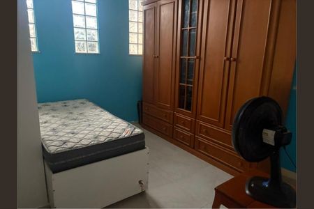 Casa de condomínio à venda com 250m², 5 quartos e 3 vagasQuarto