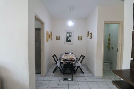 Sala de apartamento para alugar com 2 quartos, 67m² em Jardim Tres Marias, Guarujá