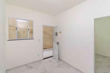 Sala de casa para alugar com 2 quartos, 45m² em Irajá, Rio de Janeiro