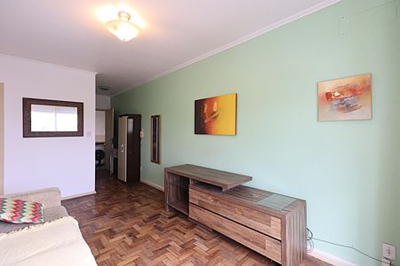 Sala de apartamento para alugar com 2 quartos, 82m² em Vila Ipiranga, Porto Alegre