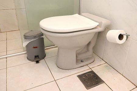 Apartamento para alugar com 82m², 2 quartos e sem vagaBanheiro