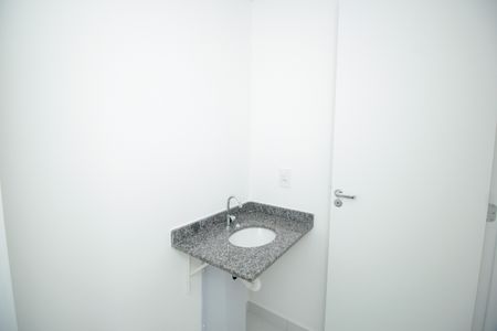 Apartamento à venda com 57m², 2 quartos e 2 vagasBanheiro da Suíte 2