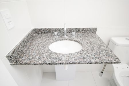 Apartamento à venda com 57m², 2 quartos e 2 vagasBanheiro da Suíte 2