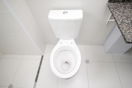 Apartamento à venda com 57m², 2 quartos e 2 vagasBanheiro da Suíte 1