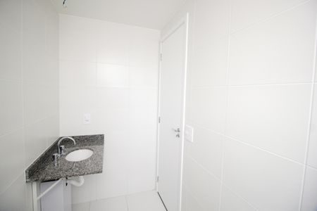 Apartamento à venda com 57m², 2 quartos e 2 vagasBanheiro da Suíte 1