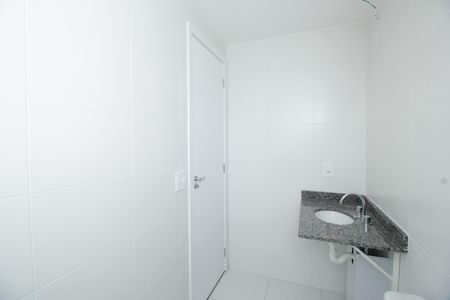 Apartamento à venda com 57m², 2 quartos e 2 vagasBanheiro da Suíte 1
