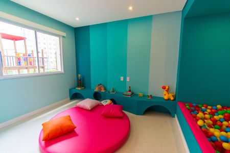 Apartamento à venda com 33m², 2 quartos e sem vagaÁrea comum