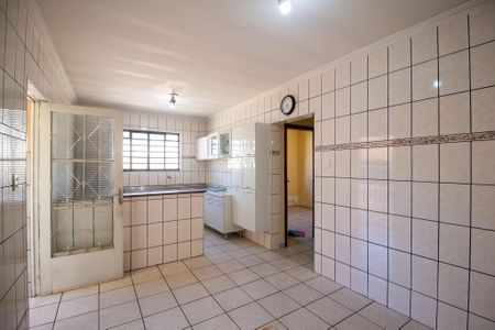 Casa para alugar com 400m², 4 quartos e 10 vagasCozinha 