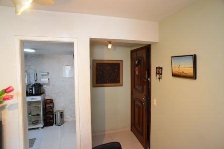 Sala de apartamento para alugar com 2 quartos, 90m² em Barra da Tijuca, Rio de Janeiro