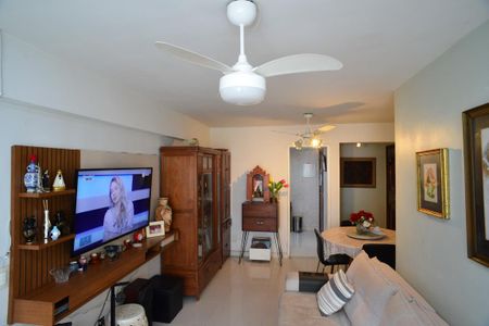 Sala de apartamento para alugar com 2 quartos, 90m² em Barra da Tijuca, Rio de Janeiro