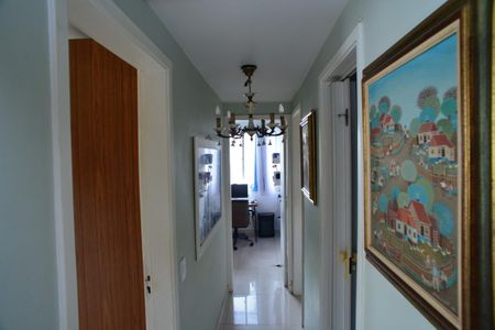 Corredor de apartamento para alugar com 2 quartos, 90m² em Barra da Tijuca, Rio de Janeiro