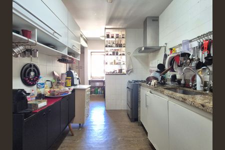 Apartamento à venda com 139m², 4 quartos e 2 vagasCozinha 